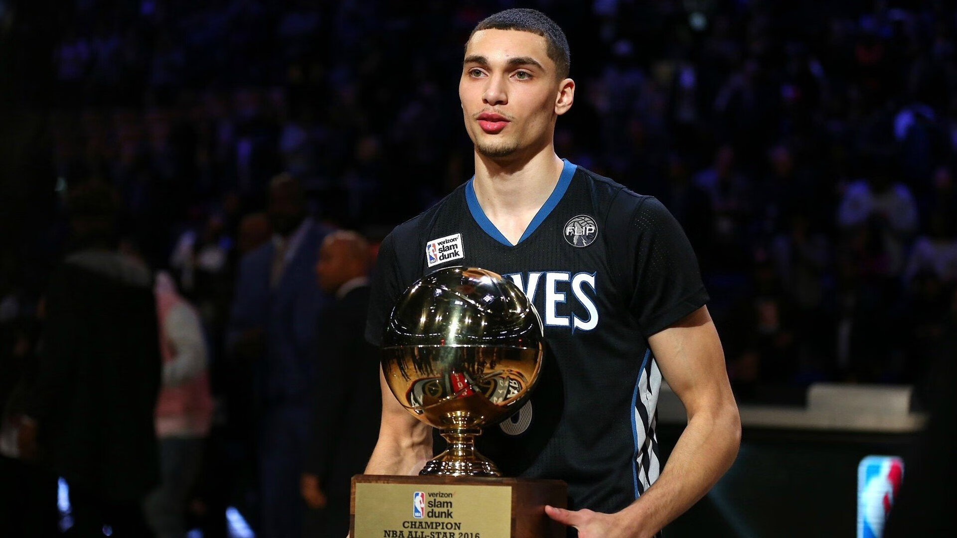 爱游戏-_魔术队奋勇争先，冲击季后赛席位_，魔术队成员名单