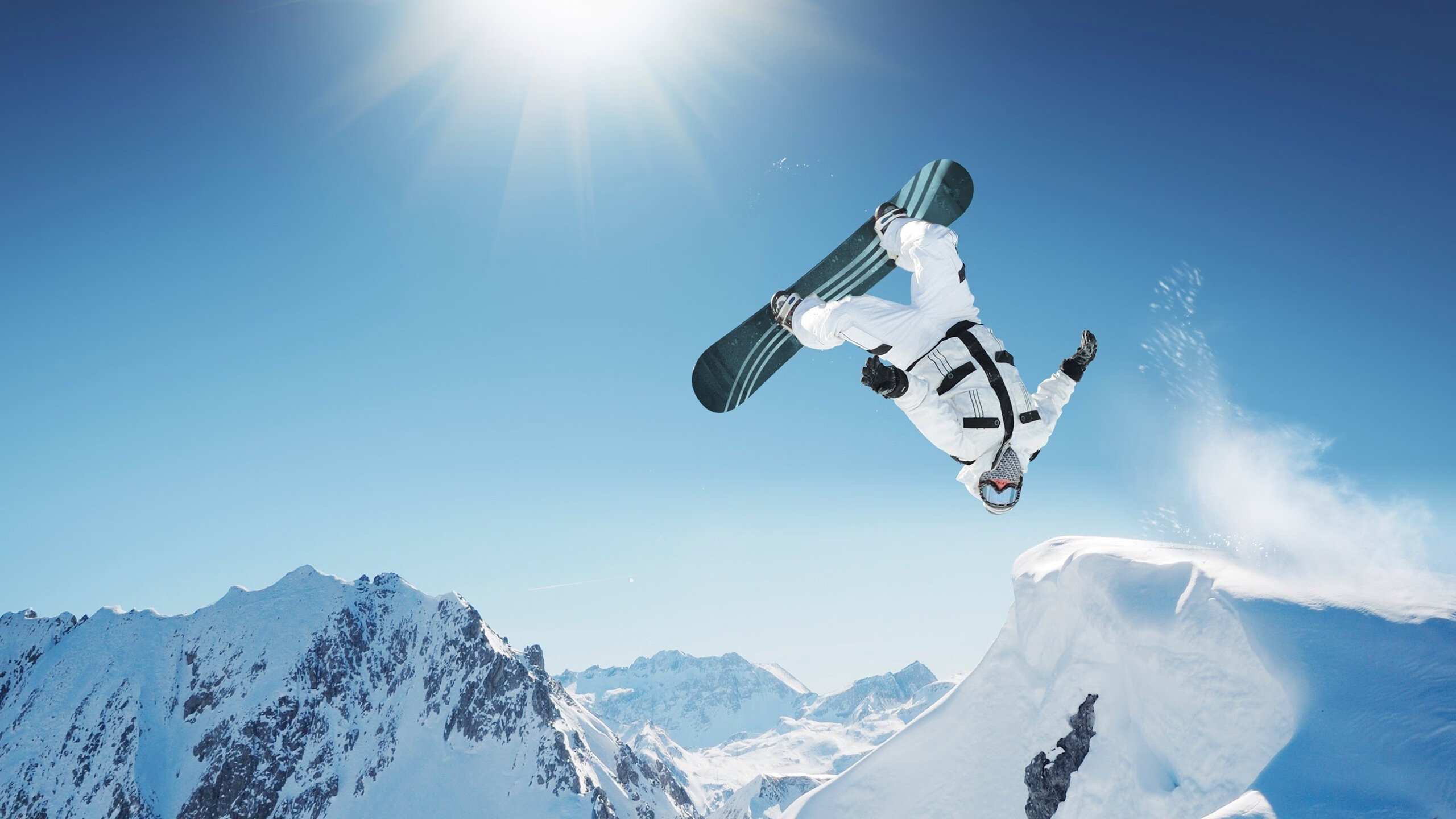 德甲激战：拜仁在补时阶段绝杀多特，榜首变化瞬间发生，德甲拜仁对多特